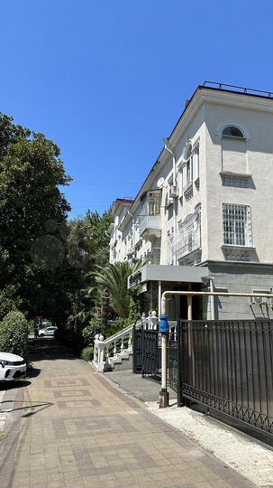 2-к. квартира, 57 м², 2/4 эт.