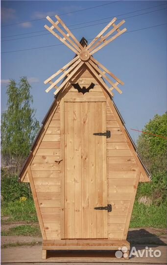 Уличный туалет деревянный WAT894