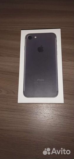 Коробка от Айфона-7