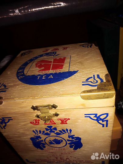 Бутылка, короб, фарфор