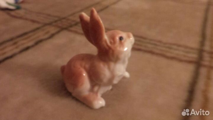 Керамическая статуэтка. Заяц