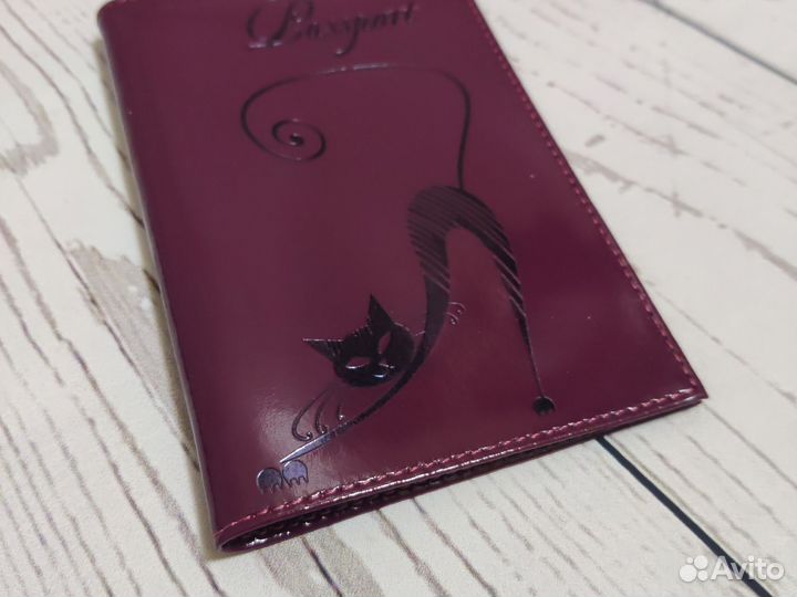 Новая кожаная обложка для паспорта