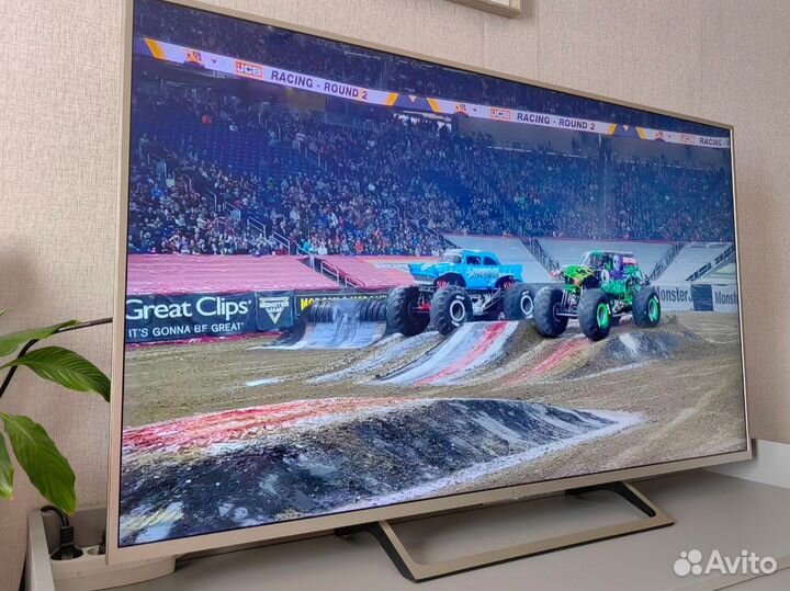 Телевизор sony bravia. Диагональ 55