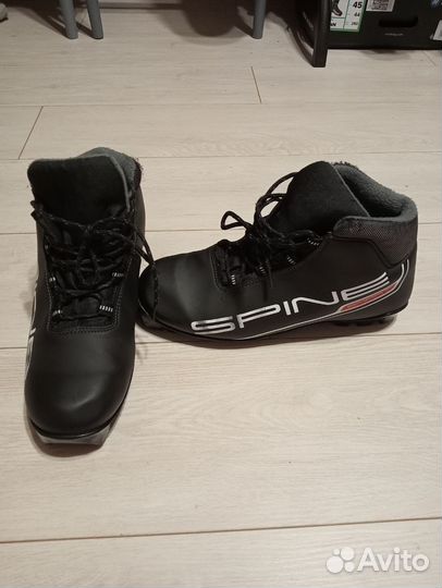 Лыжные ботинки 41 размер spine