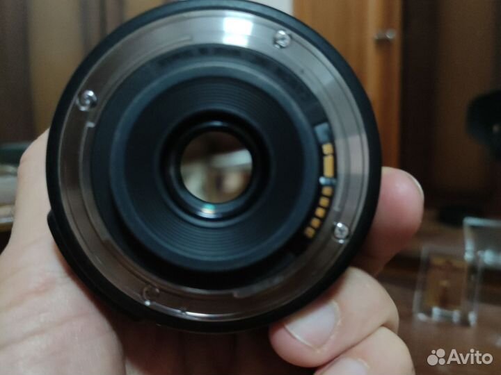 Объектив canon EF-S 18-135 is stm