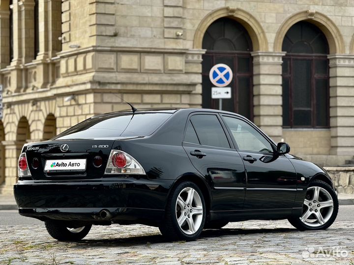 Lexus IS 2.0 AT, 1999, 270 910 км