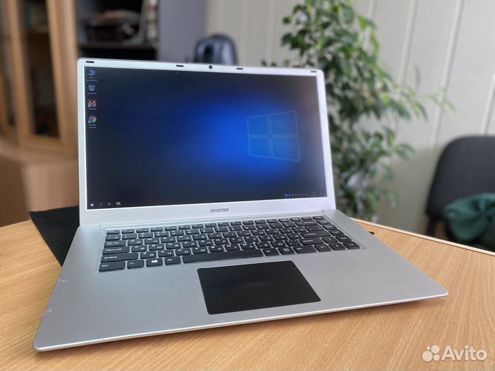 Ноутбук 15.6 FHD 4 ядра 4 озу SSD