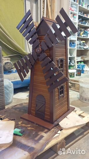 Мельница и прочие предметы интерьера