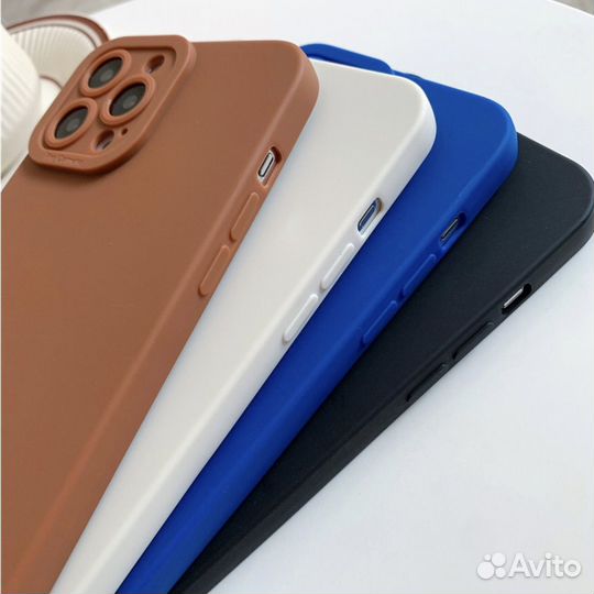 Чехол на iPhone 12