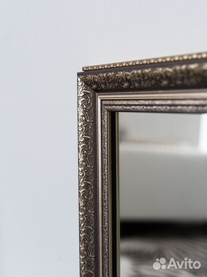 Зеркало настенное декоративное в раме Isoletta