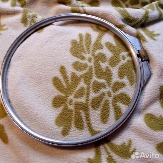 Пяльцы для вышивания. Металические