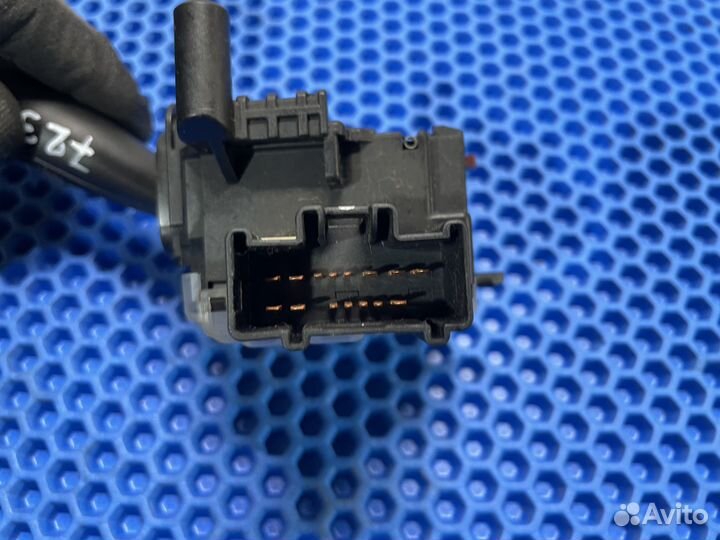 Подрулевой переключатель Toyota Sienna 2