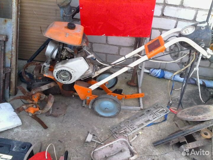 Двигатель времен СССР-от Дружбы и мотоблока крот