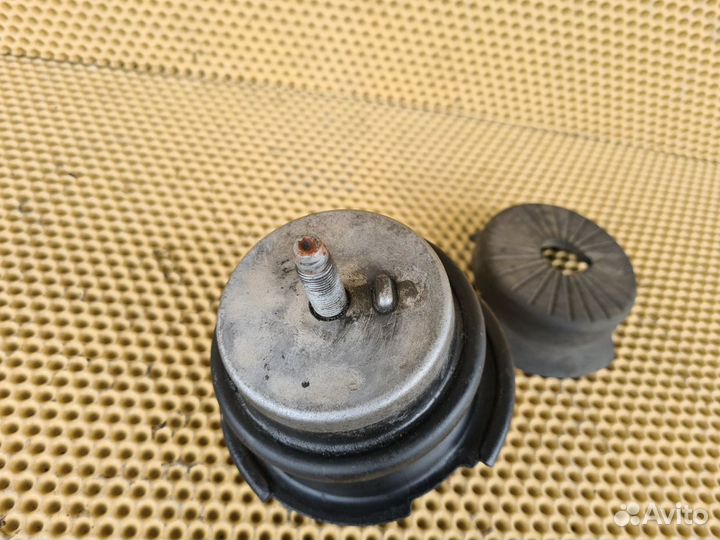 Подушка двигателя передняя Infiniti Ex25 Ex35 Ex37