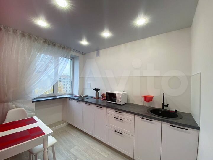 1-к. квартира, 42 м², 8/9 эт.