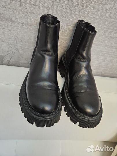 Кожаные ботинки на тракторной подошве MarcCain 40