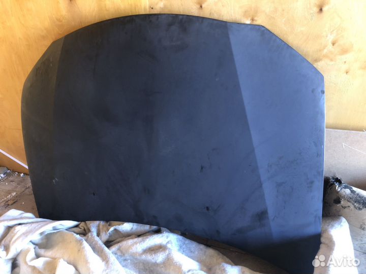 Передний капот на Mitsubihi oitlande