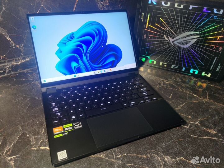 Asus Rog Flow X13 RTX 4060 / Ryzen 9 7940HS
