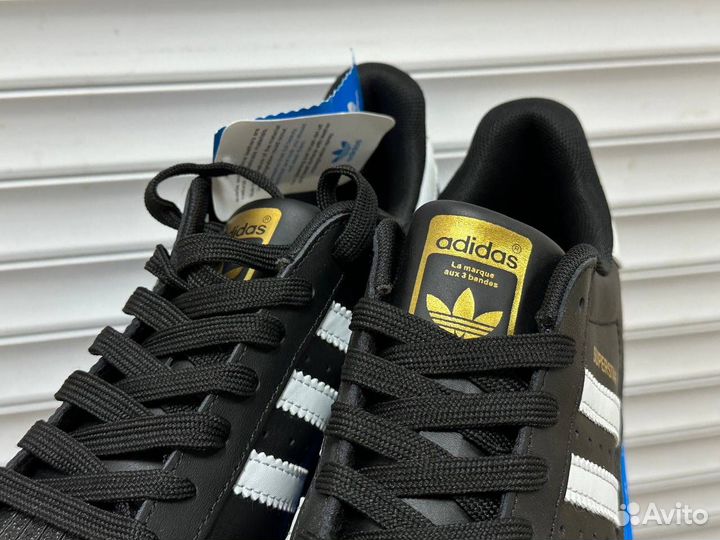 Adidas superstar black