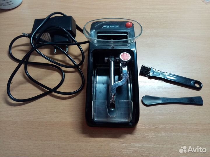 Электрическая машинка для набивки сигаретных гильз