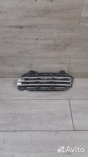 Решетка в бампер левая Land Rover Vogue 4 С 2012