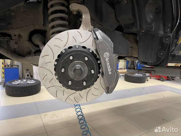 Комплект тормозов brembo для Toyota LC300