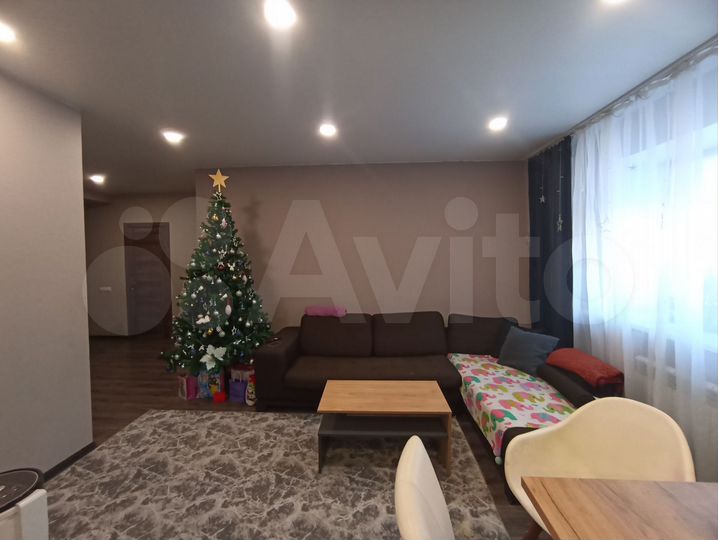 3-к. квартира, 82 м², 1/9 эт.