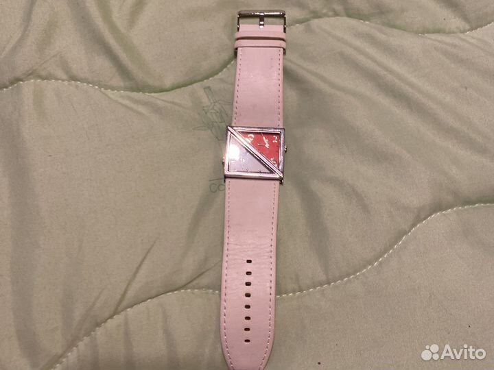 Наручные женские часы с двумя циферблатами