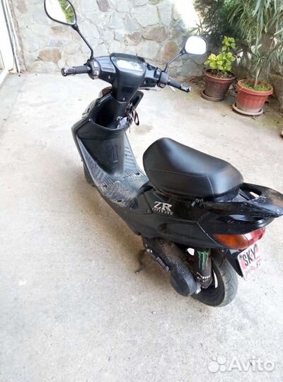 Продам мопед Yamaha ZR