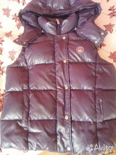 Жилет of Benetton утепленный, пальто р.134