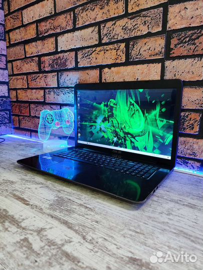 Игровой 17,3д asus i3 4Gb Видео 12 озу SSD