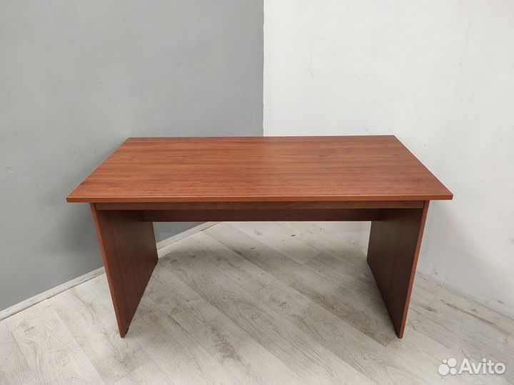 Стол письменный б/у эдем 03777
