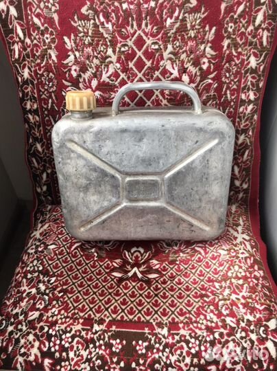 Канистра алюминиевая 10 литров б/у