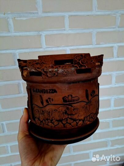 Кашпо горшок для цветов