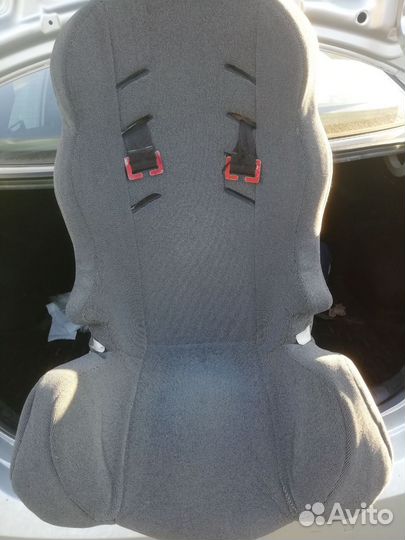 Автомобильное кресло