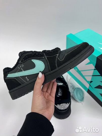 Nike air jordan 1 low travis scott tiffany