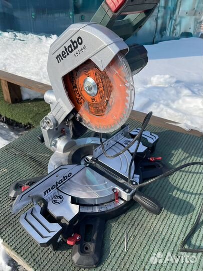 Торцовочная пила Metabo KS 216 M