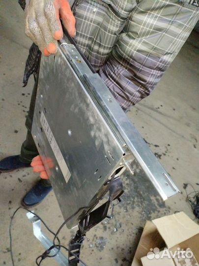 Клава в стойку с рельсами