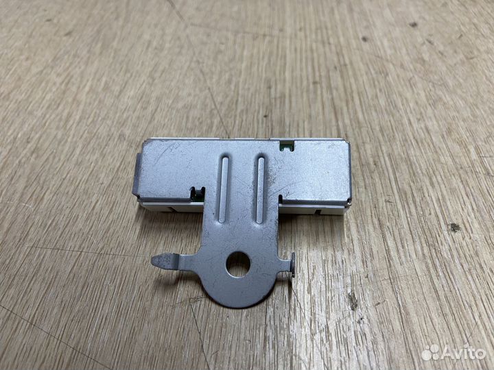 Антенна правая Toyota Camry 75