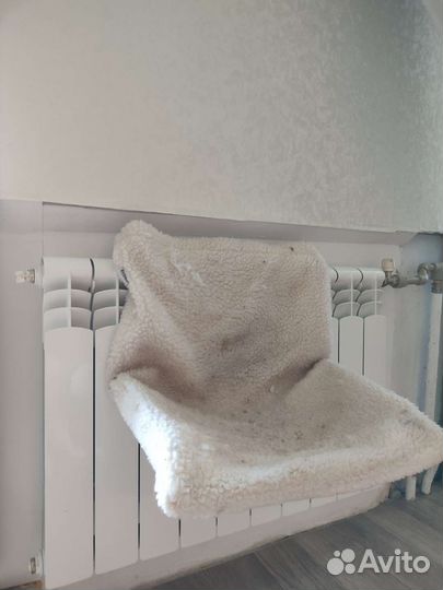 Лежак навесной для кота