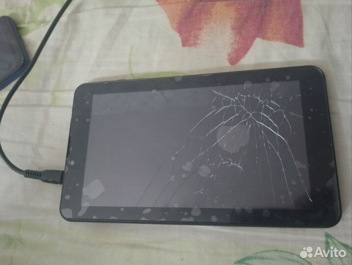 Планшет и телефон