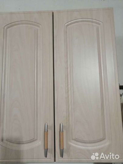 Кухонный верхний шкаф