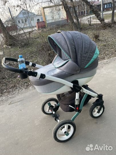 Коляска 3 в 1 с автолюлькой