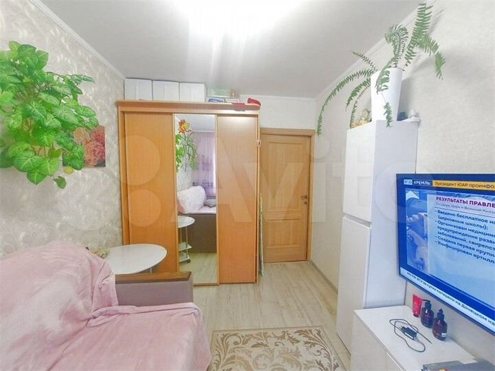 Комната 10,2 м² в 3-к., 3/9 эт.