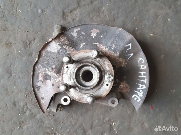 Ступица передняя левая Hyundai Santa Fe 2 CM