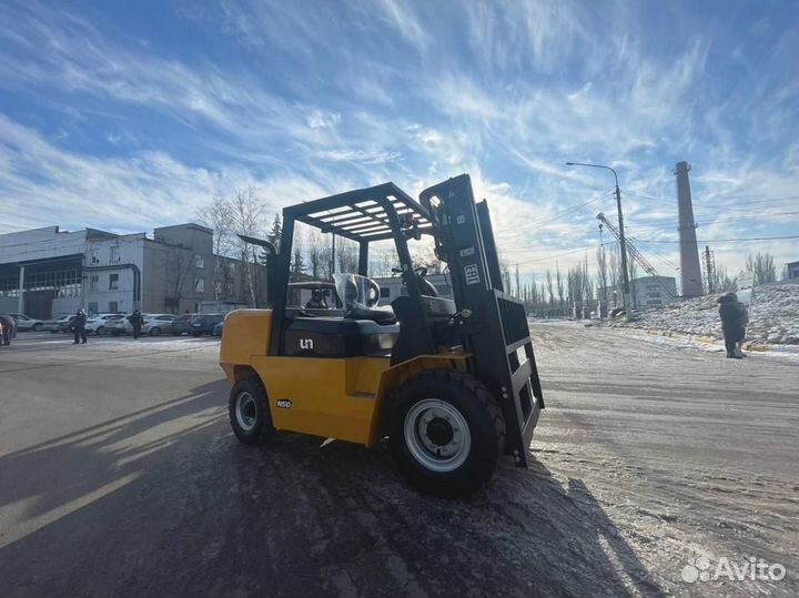 Вилочный погрузчик UN Forklifts FD50, 2023