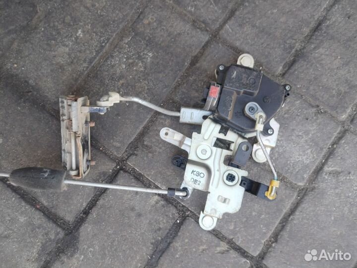 Замок багажника Hyundai grand Starex 08г