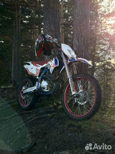 Мотоцикл Motoland CRF 250