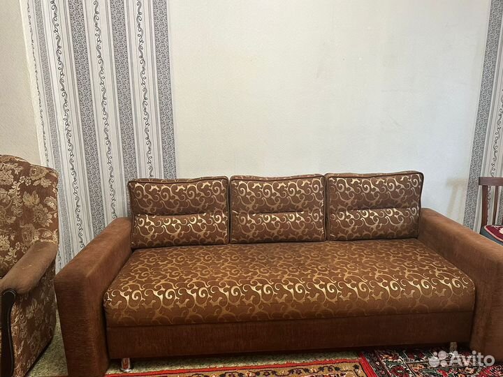 Диваны и кресло бу
