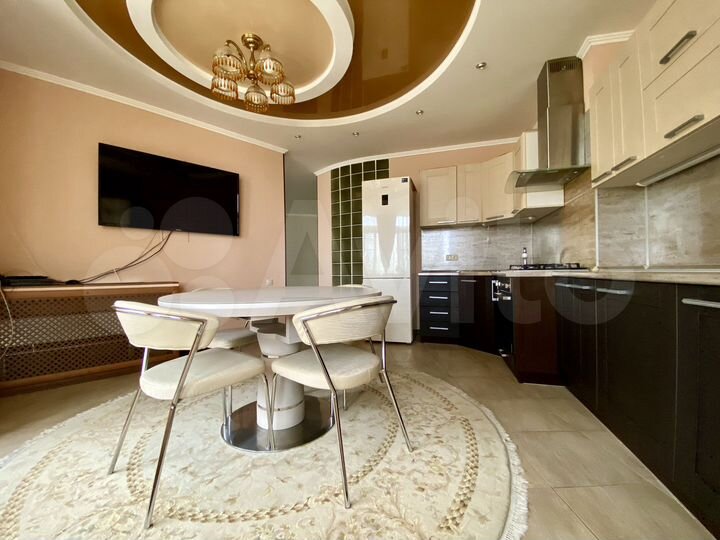 3-к. квартира, 126,1 м², 2/9 эт.